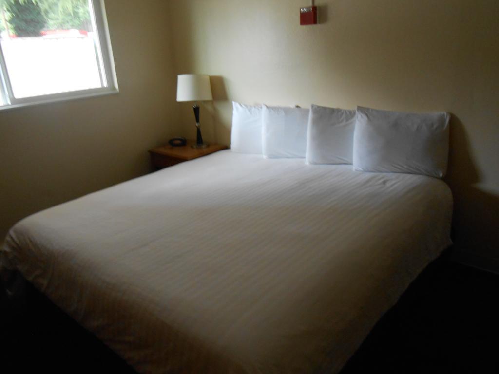 Sunrise Garden Suites 塔奇拉 外观 照片