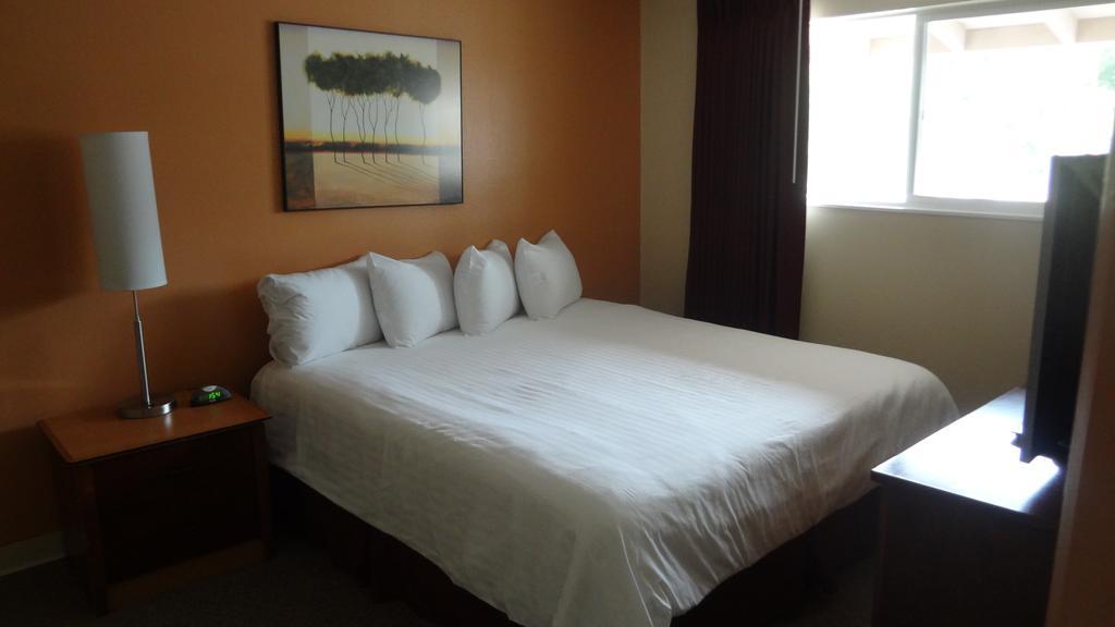 Sunrise Garden Suites 塔奇拉 外观 照片